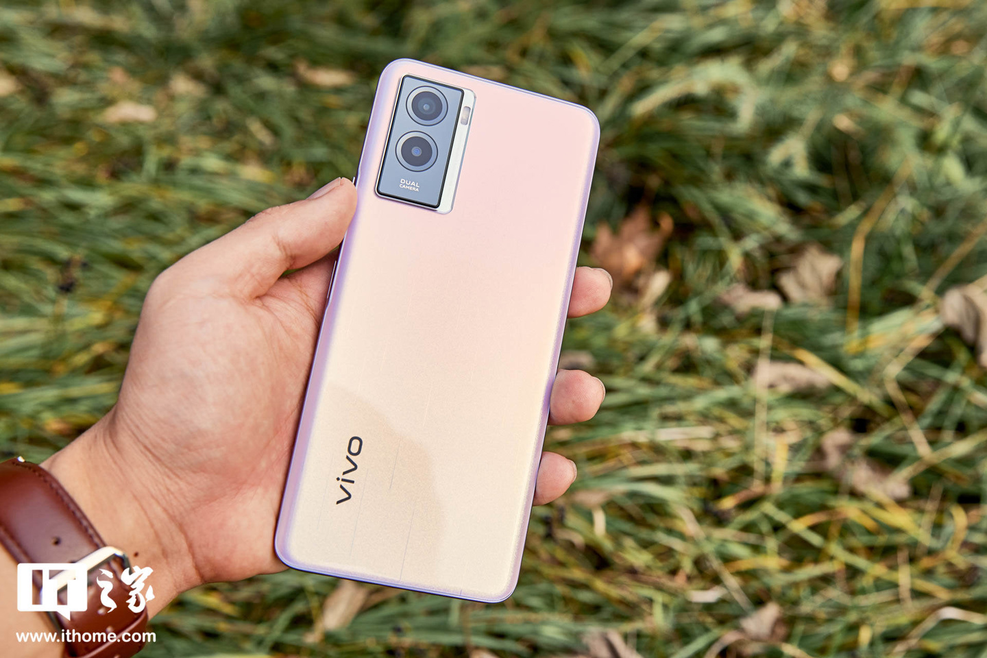 vivo 首款 6000mah 电池手机:vivo y55s 上手体验