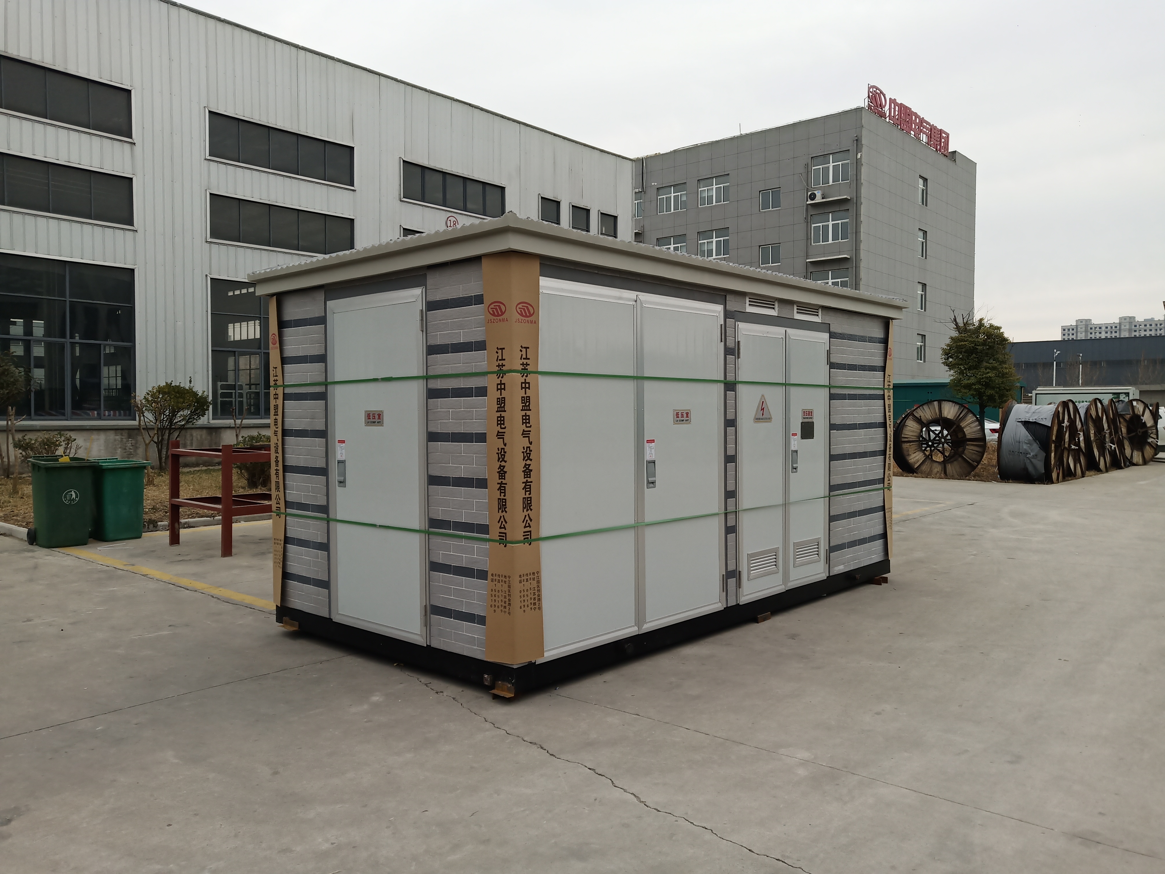 小区内的箱式变压器什么样,小区箱变价格多少,如何采购?