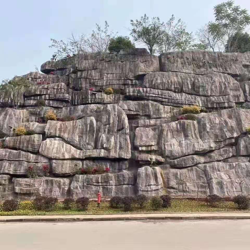 内蒙古大型水泥塑山设计施工 巴彦卓尔园林假山厂家直供 天成造景