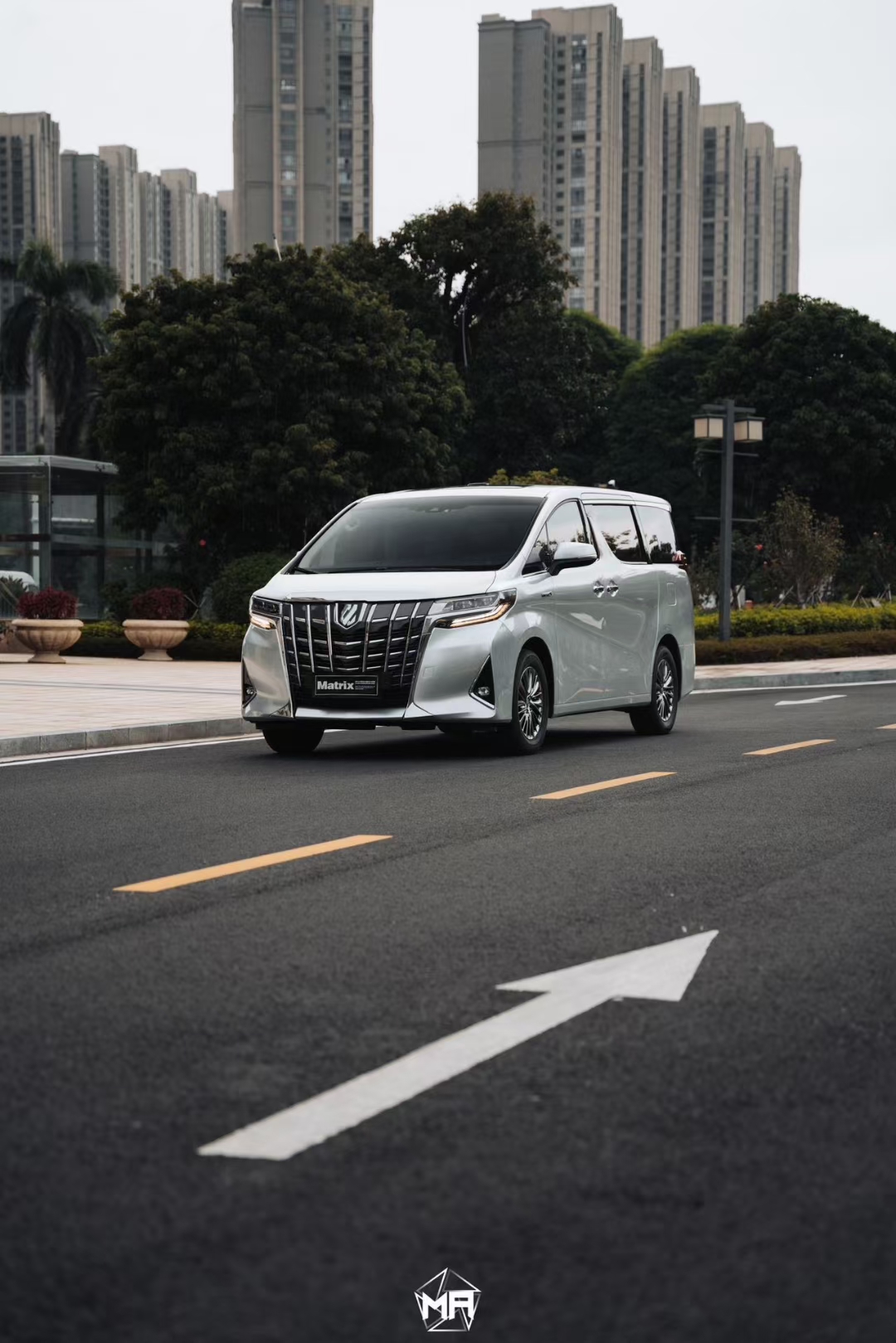 丰田埃尔法matrix矩阵改色膜金属银,高级感满满