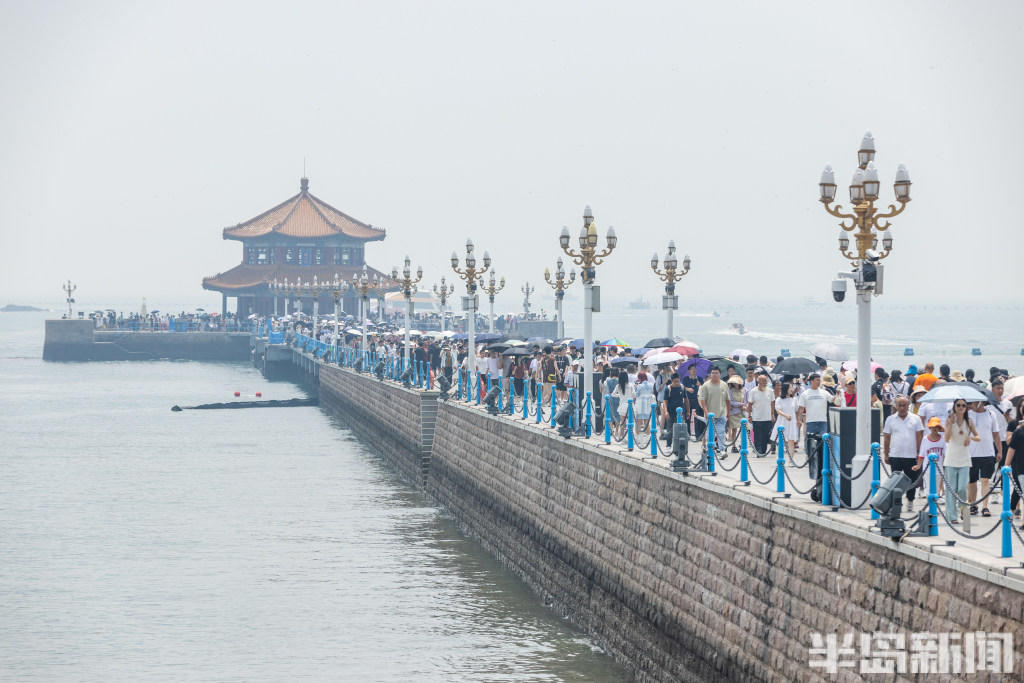 烟台黄海明珠栈桥图片