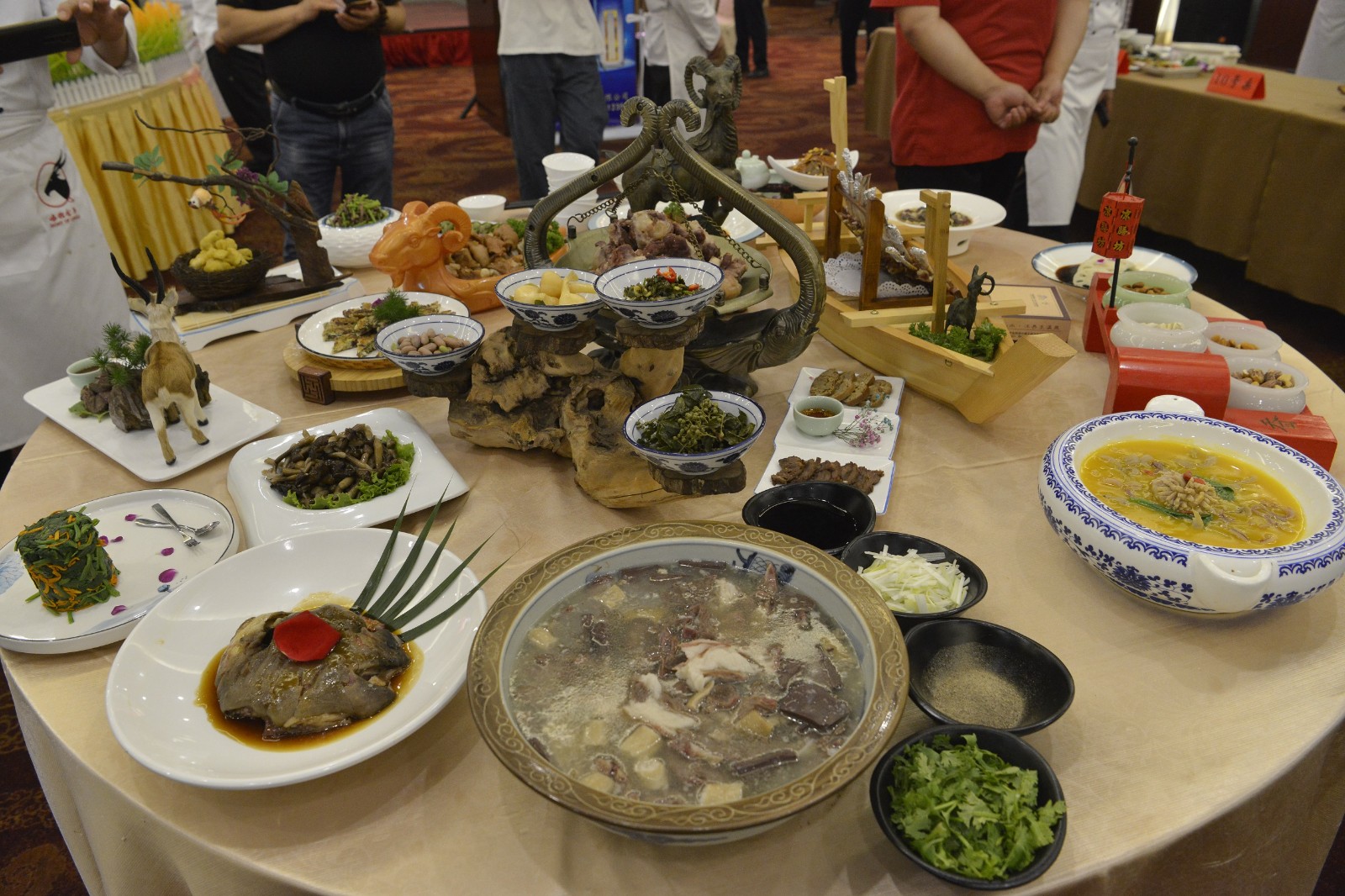 潍坊创建"东亚文化之都"丨共赏非遗之临朐全羊制作工艺