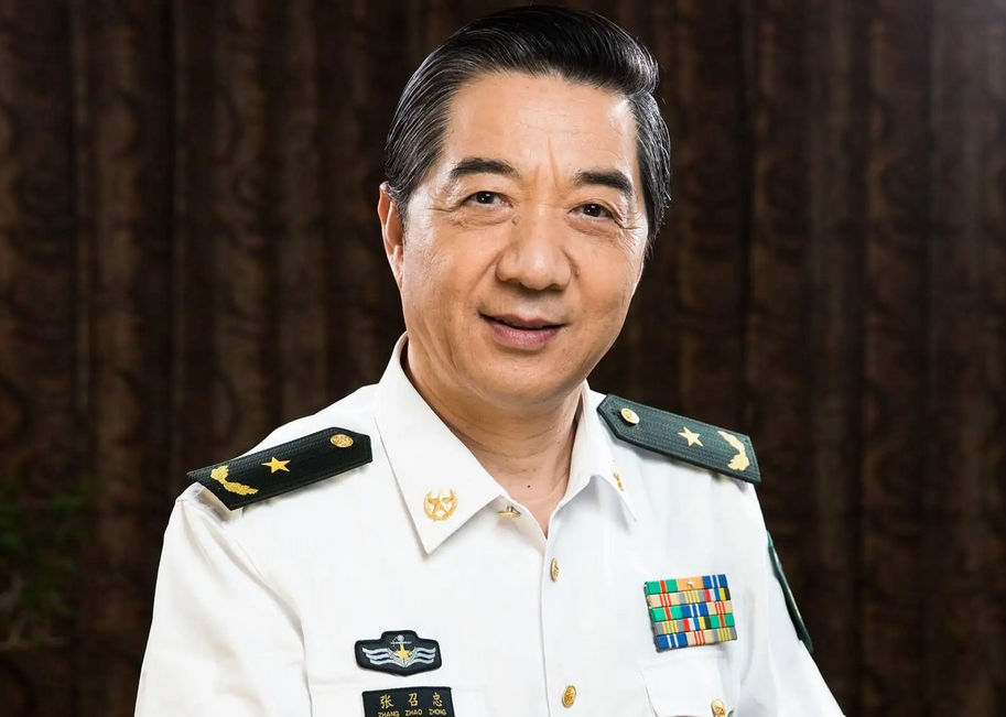 2017年,一海军少将面对镜头嚎啕大哭:我们受了多少窝囊气