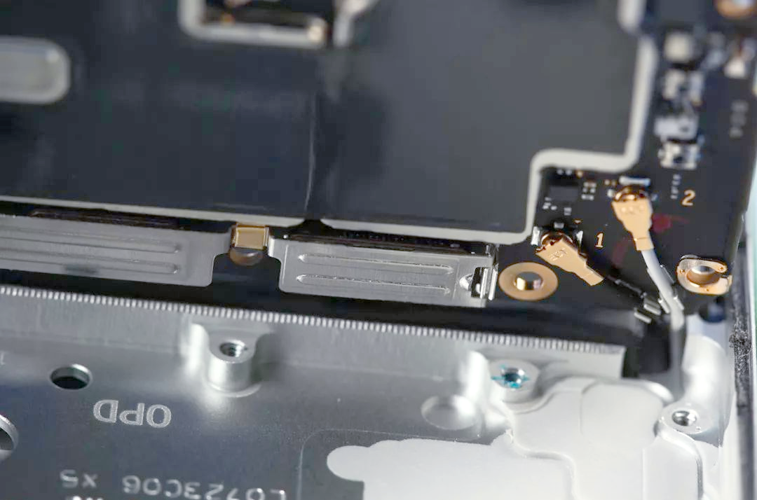 黑鲨游戏手机2全面拆解:塔式全域液冷散热系统揭秘