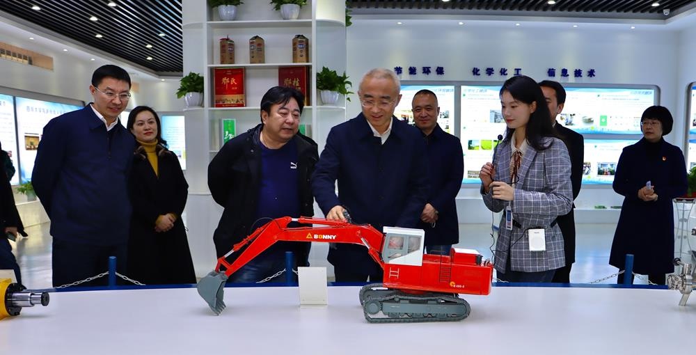 中共泸州市委常委,组织部部长曹斌莅临川大泸州产研院调研