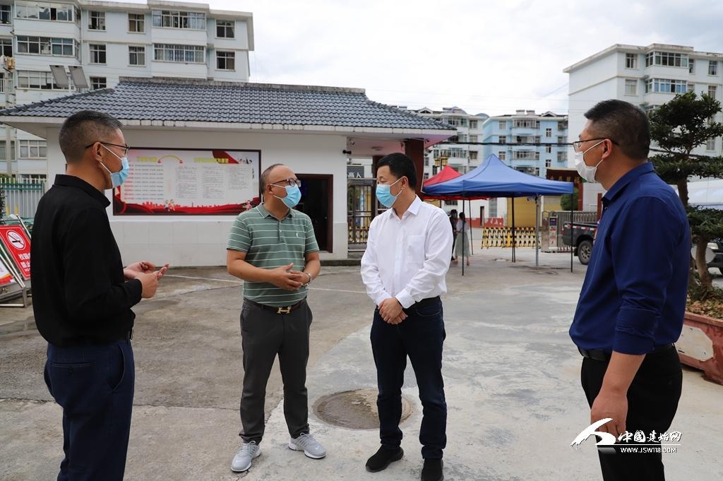县委副书记,代县长李永太到花坪,景阳,官店调研