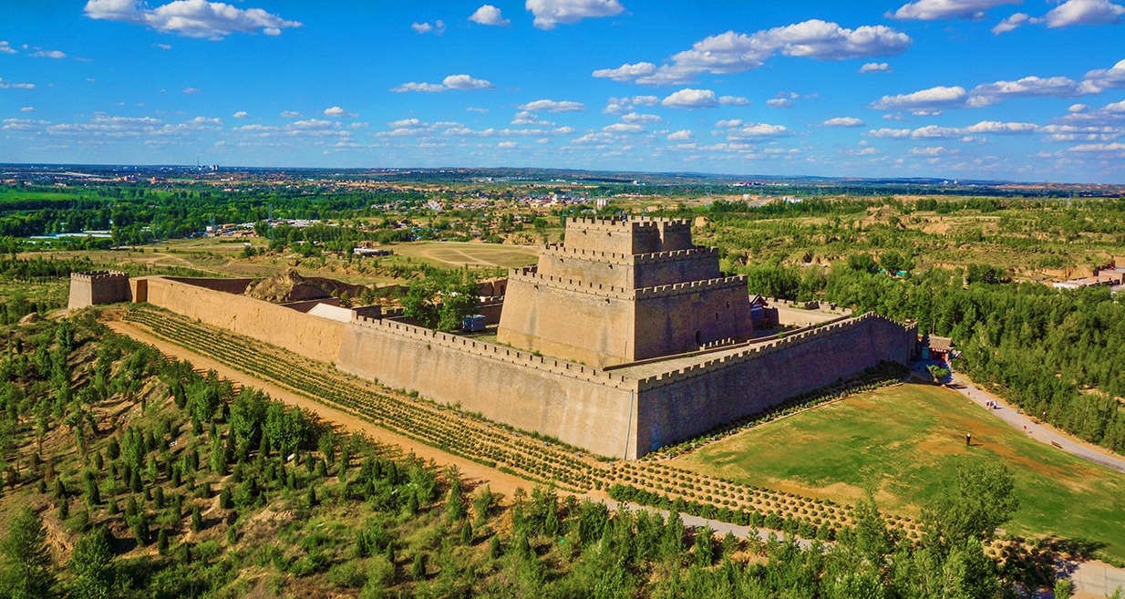 塞上长城绝高漠 金戈犹响无定河
