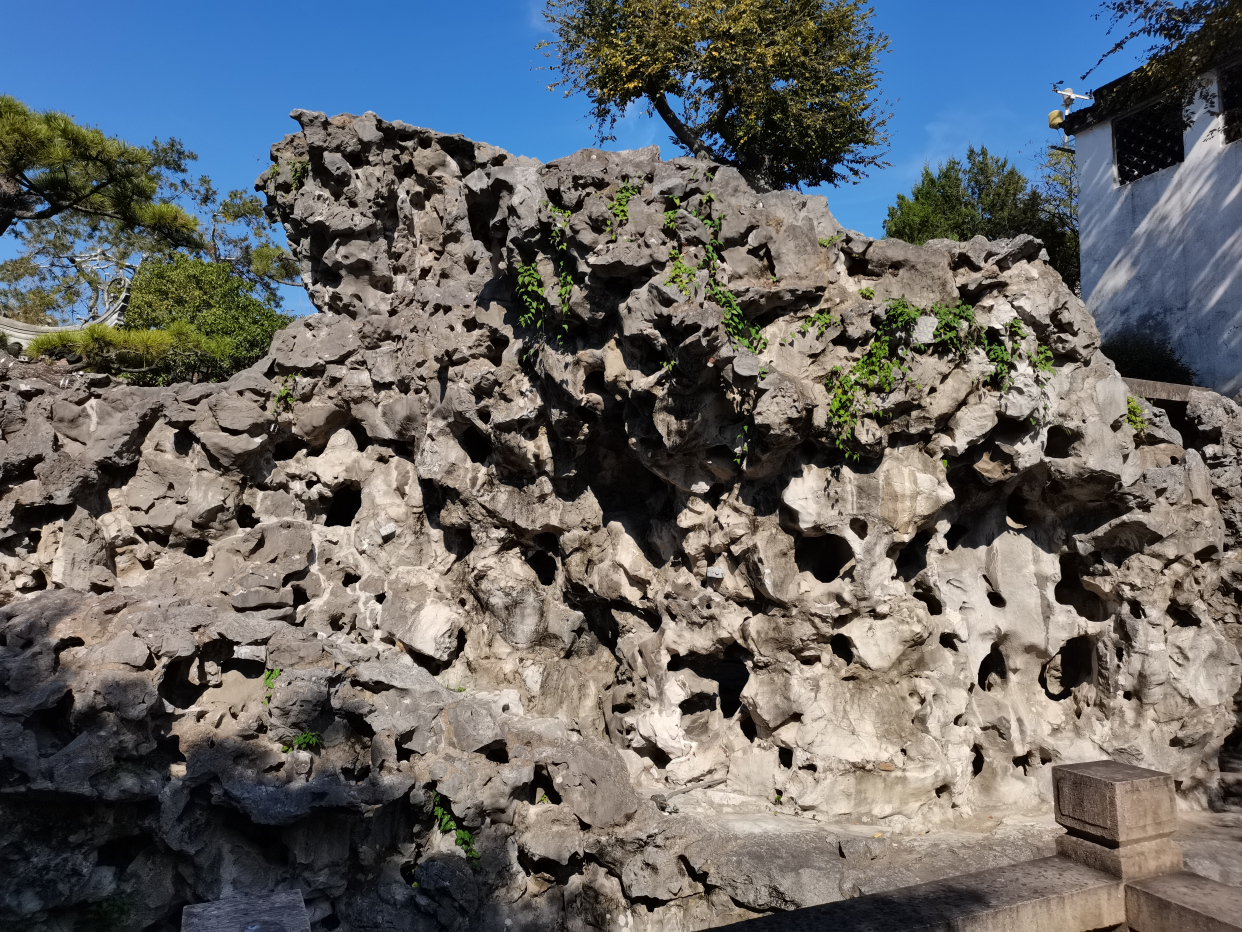 苏州环秀山庄-中国古典园林叠山艺术的杰作