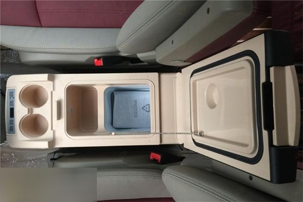 西安奔驰唯雅诺内饰改装案例丨改个车