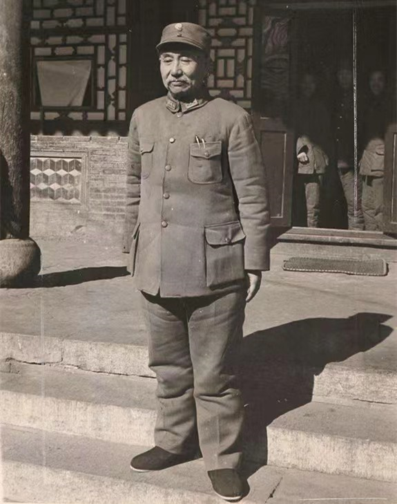 阎锡山:大哥骑马,我骑驴!47岁冯玉祥大喜,片刻后,却捶胸顿足