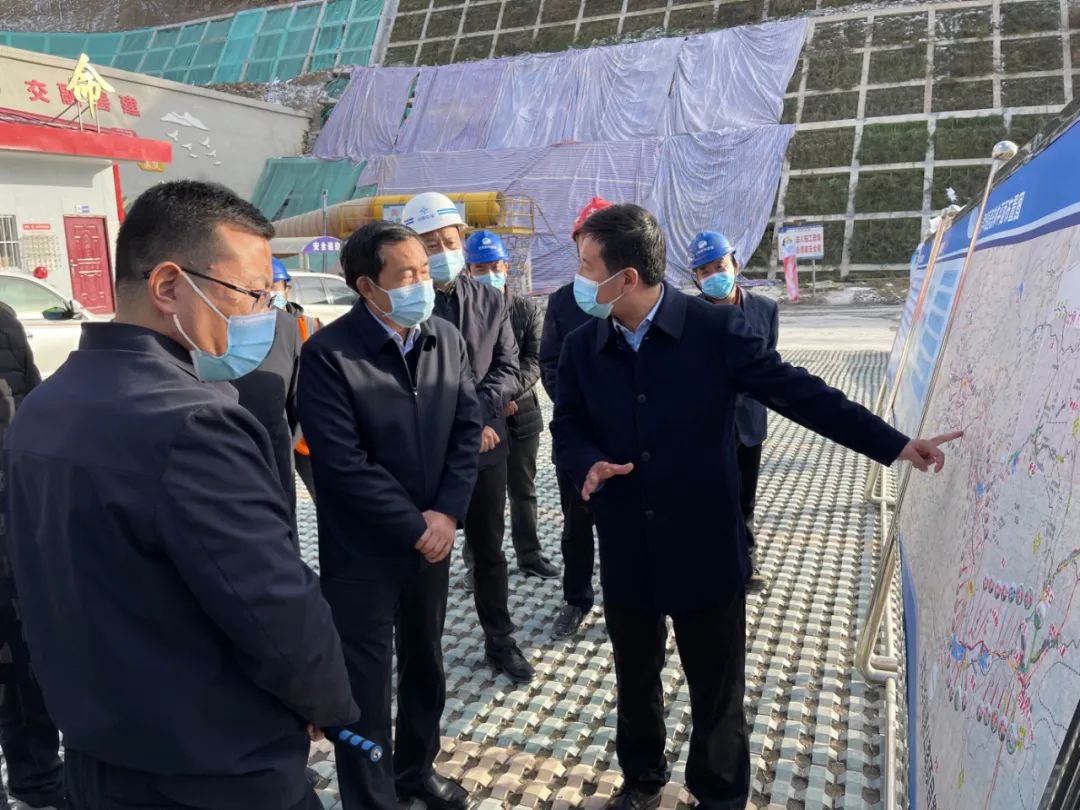 省公交建集团党委书记,董事长田广慈调研指导平凉片区项目疫情防控和