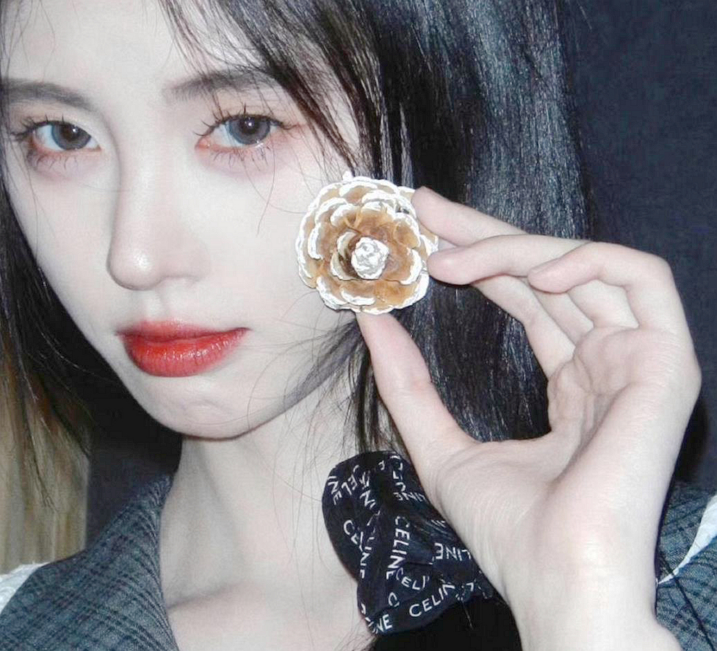 鞠婧祎的侧颜真是绝了,不愧是四千年一遇的美女!