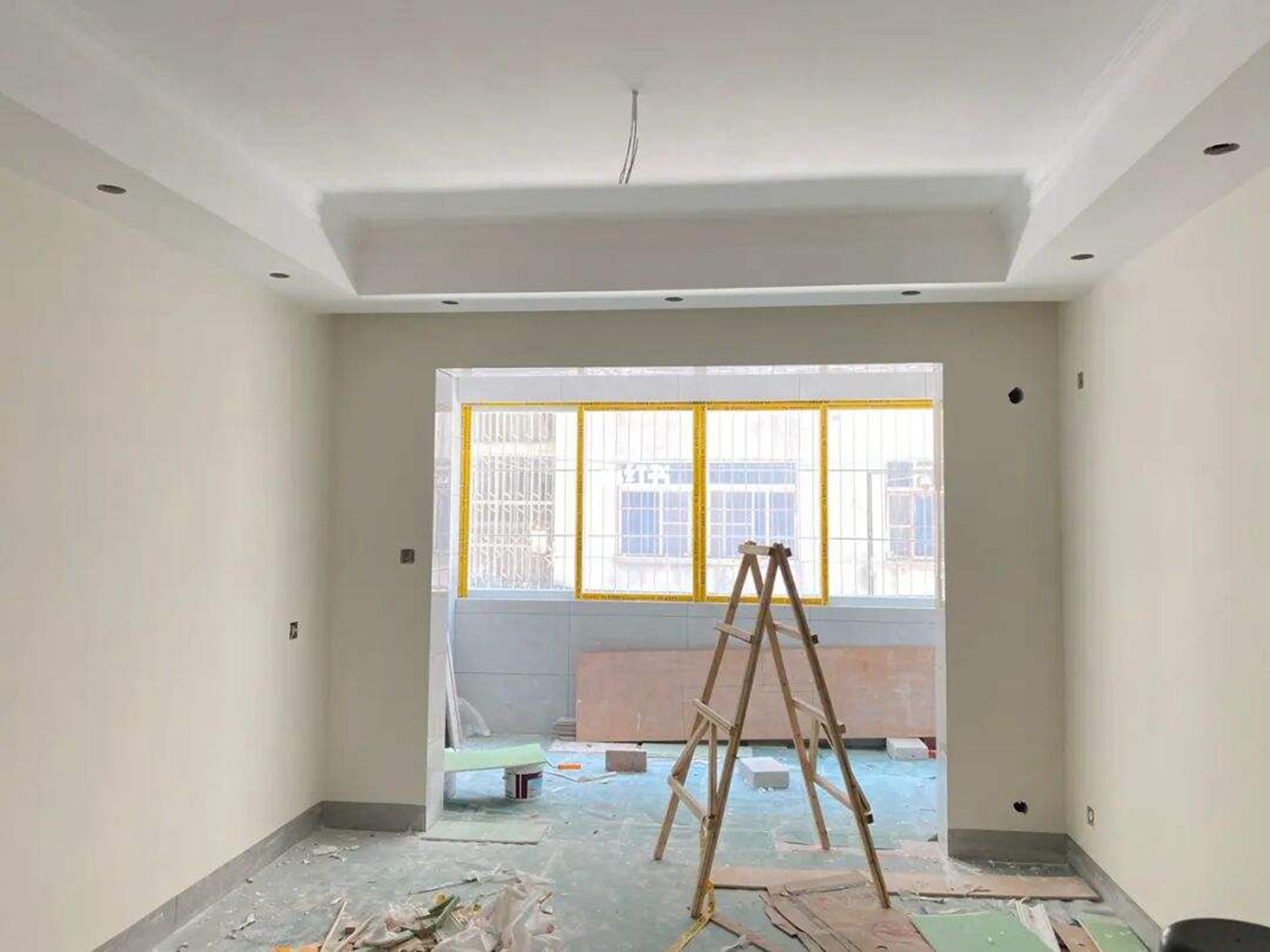 乳胶漆保质期有多久,乳胶漆刷墙之后多久能入住?