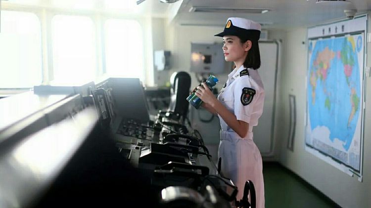 舰艇女兵,又美又飒,颜值不输电影女明星!