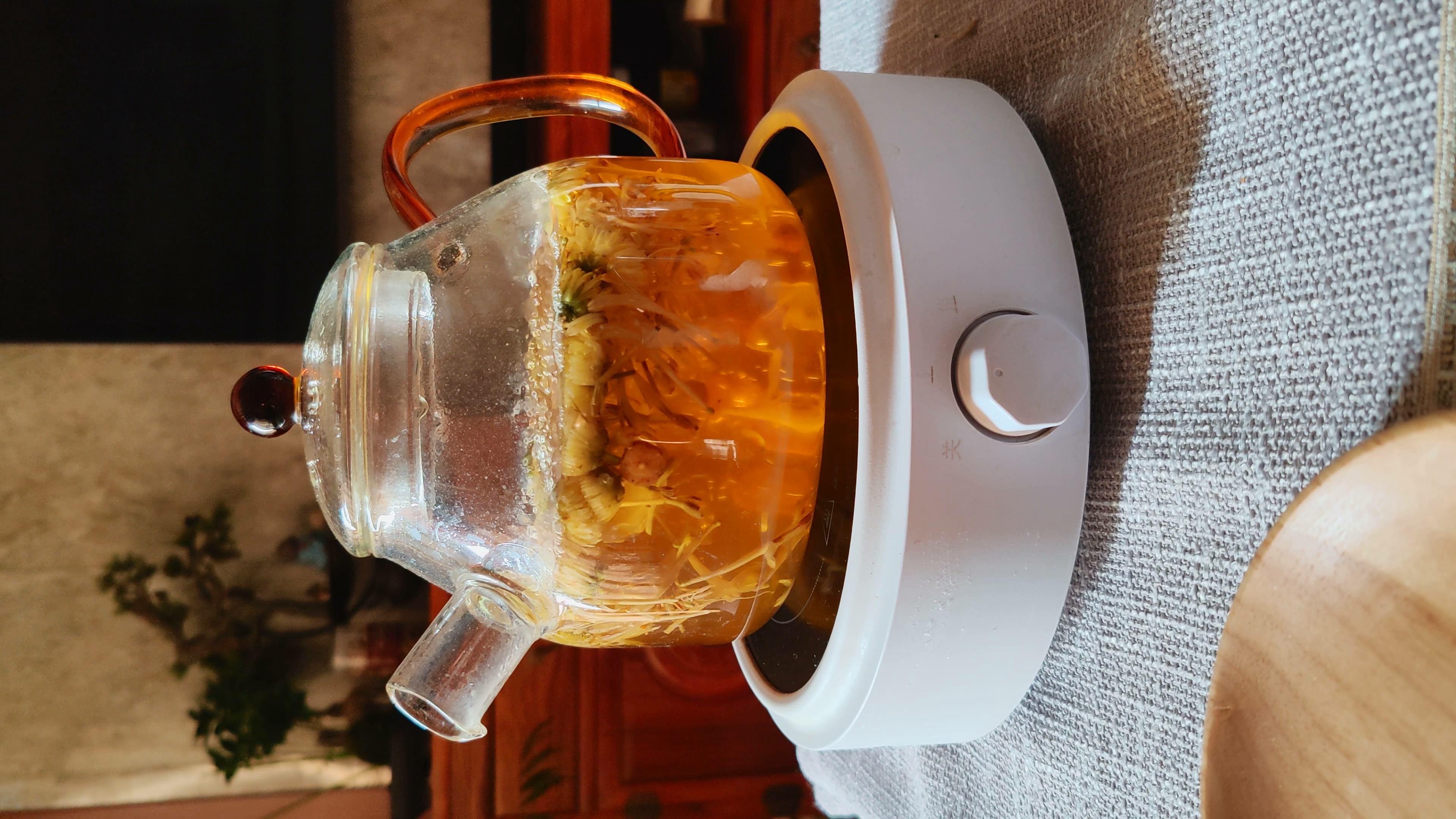金银花菊花甘草茶