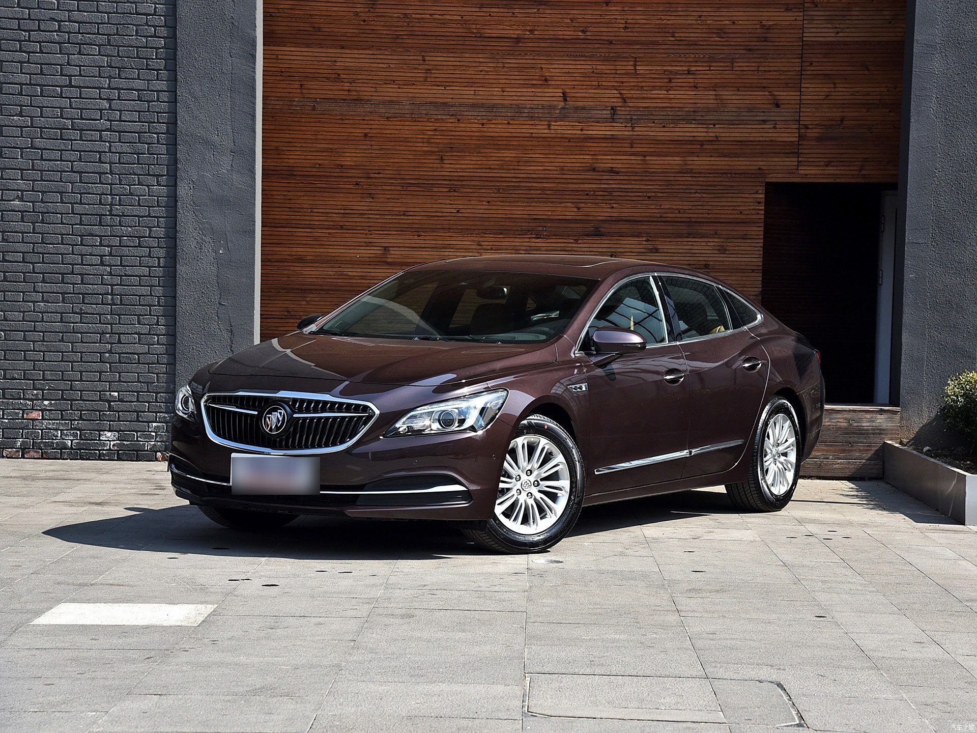 2013款别克君越3.0v6旗舰型