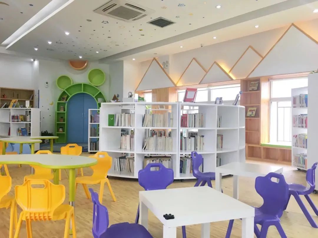 31嘉定区华亭镇图书馆少儿馆地址:嘉行公路3198号市民大楼1楼暑期开放