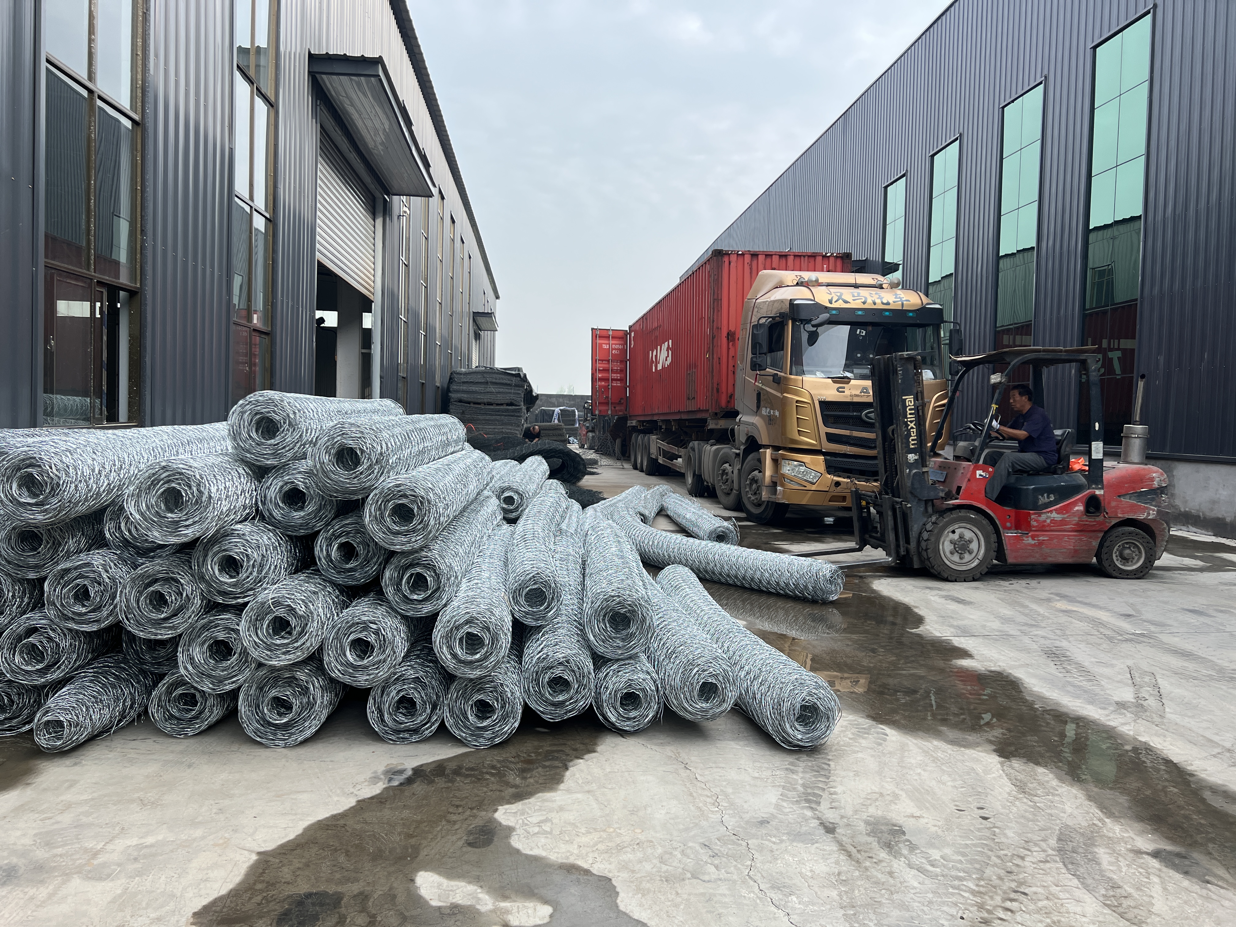 在石笼网厂家上班是什么样的体验