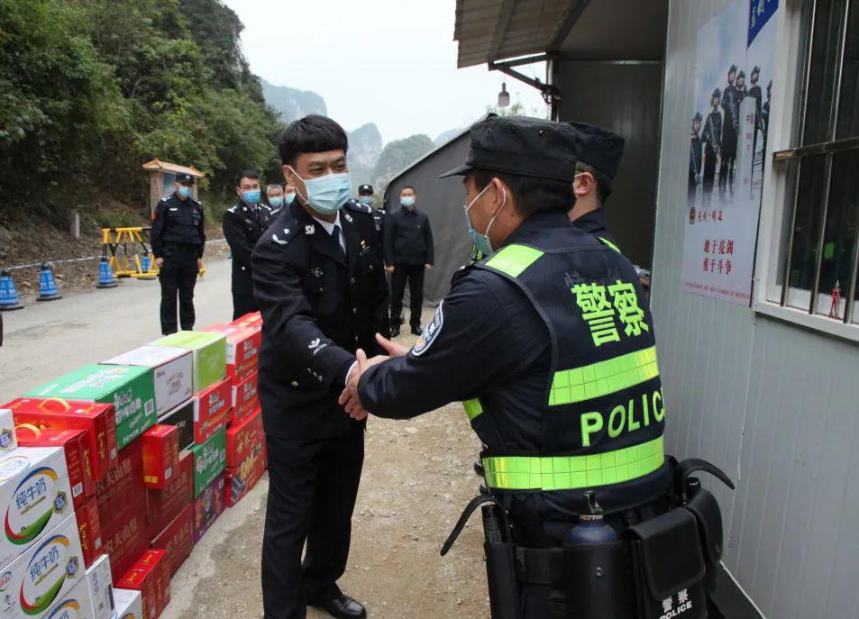 贺州:副市长,市公安局党委书记,局长黄锦活率队看望慰问贺州援边工作