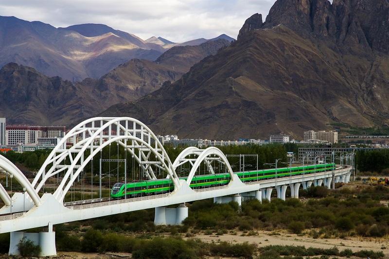 全程3小时29分!拉萨至林芝铁路6月25日开通运营