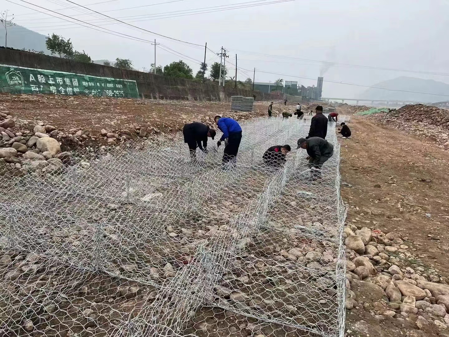 格宾网——河道景观石笼常用的河道护坡格宾网形式