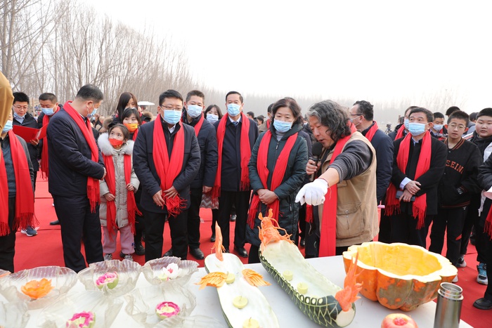 平阴河灯节图片