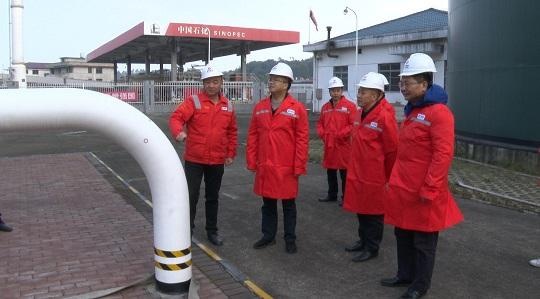郭松青督导油库企业安全生产工作