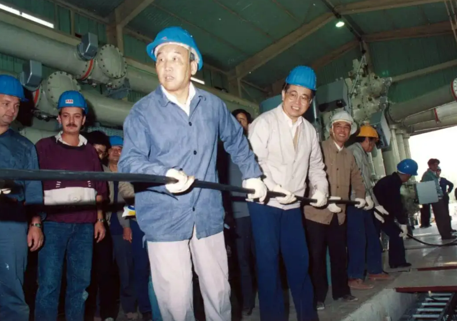 葛洪升:浙江原省长,曾主政宁波市,百姓评价很高,享年90岁