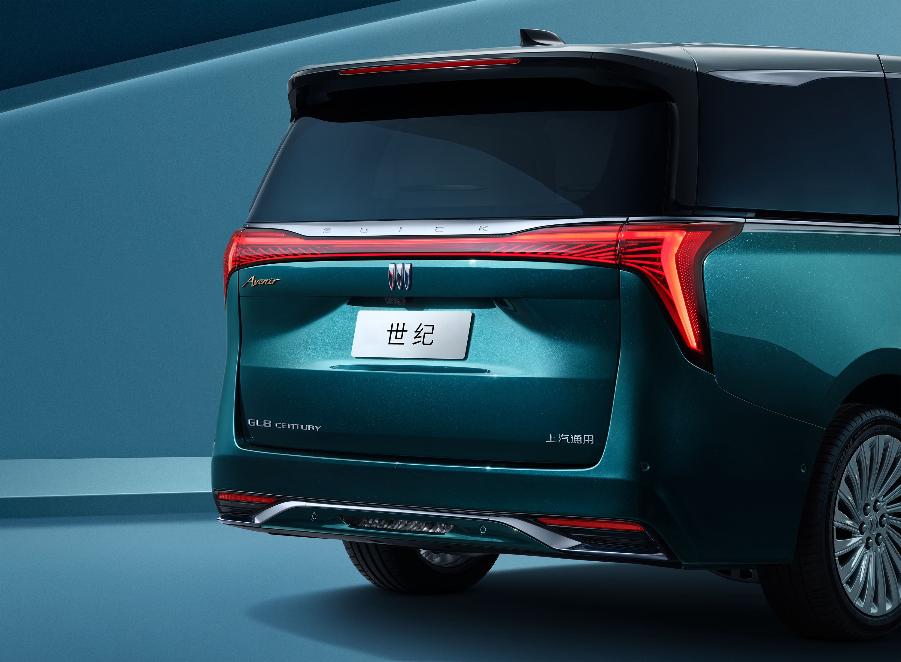 谁能抵挡3130mm的超长轴距诱惑!别克全新世纪上市,埃尔法来也不行