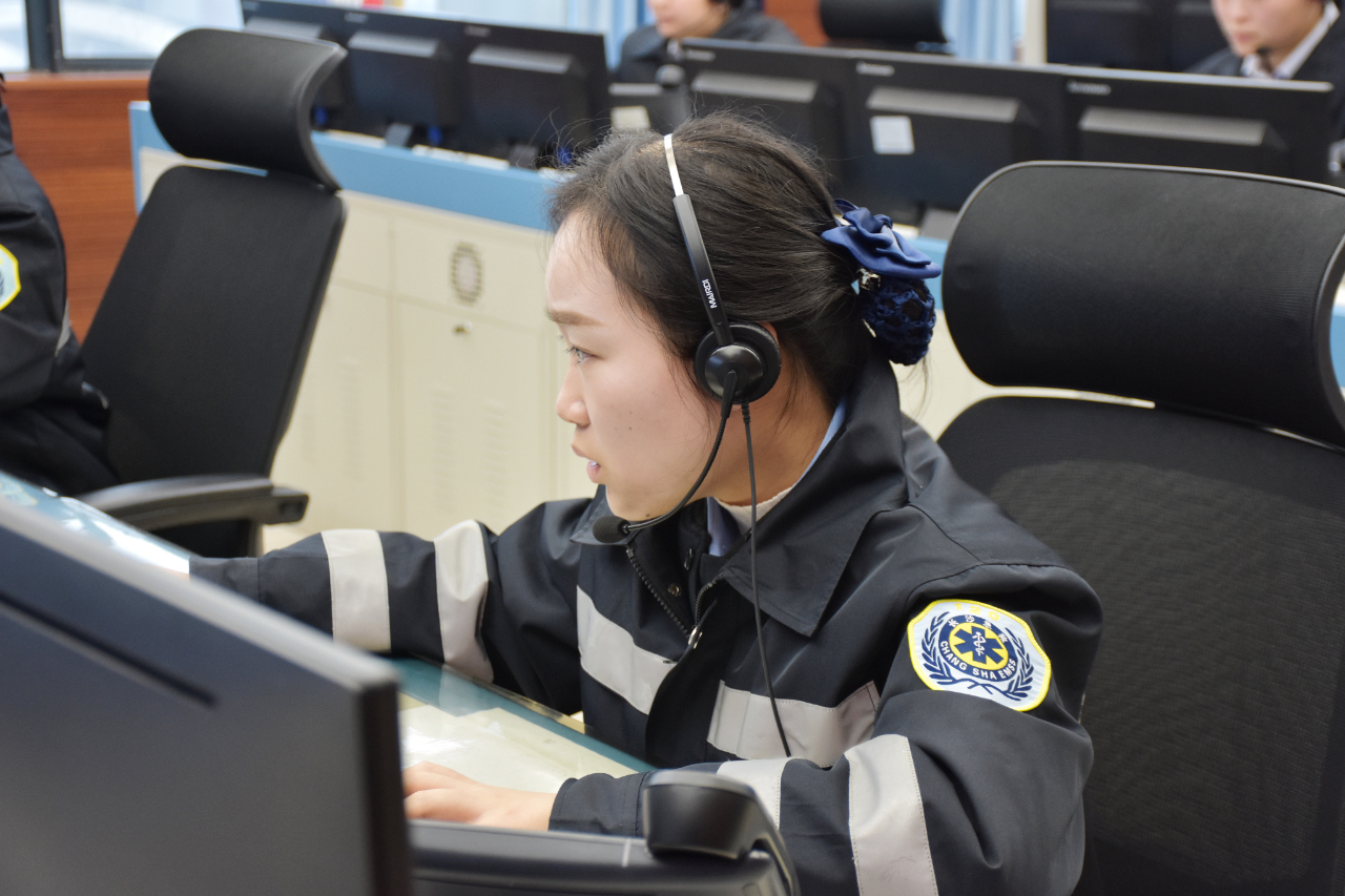 "急救从接通电话的一刻已经开始",看120调度员如何24小时守护"生命