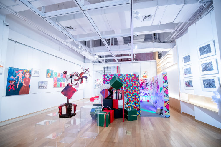 闵之舜的艺术启蒙人,小燕画院创始人吴小燕和董建国告诉记者,闵之舜