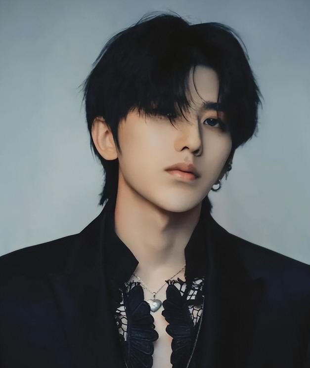 蔡徐坤的房子也被拆了?他的家庭背景,也算得上是豪门了