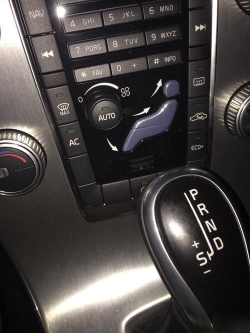 汽车空调123档不出风,请问什么情况?