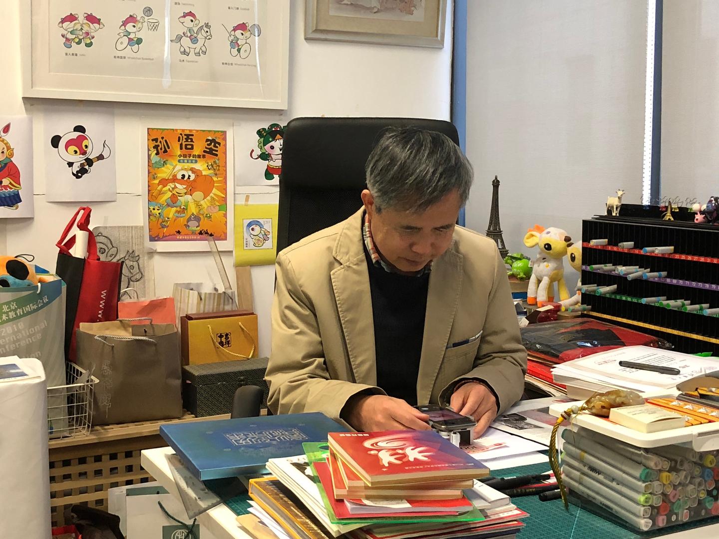 著名设计师,清华美院教授吴冠英去世,享年67岁,奥运福娃主创者