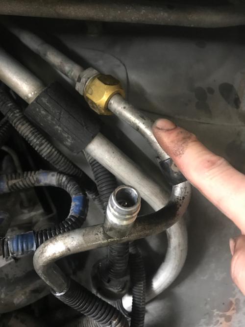 汽车空调膨胀阀在哪个位置