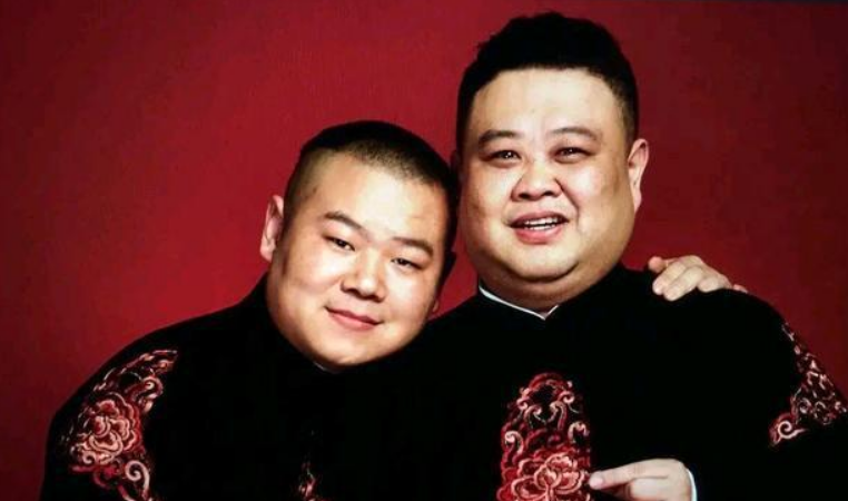 孙越和好友大能在动物园喂大象,他自己吃一口喂大象一口