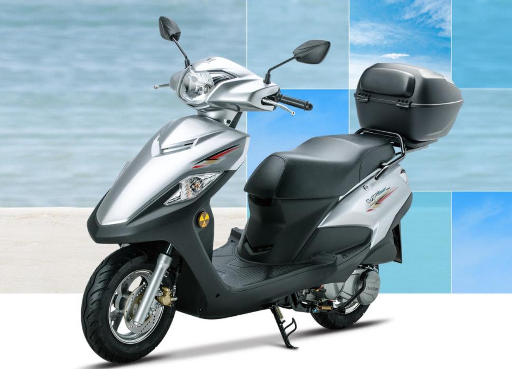 豪爵vf125是一款平民代步踏板车,售价5880元起,排量为125cc,动力和
