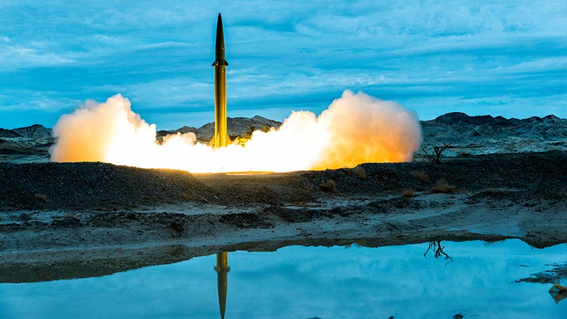 1964年6月29日,"东风二号"点火升空,命中目标!