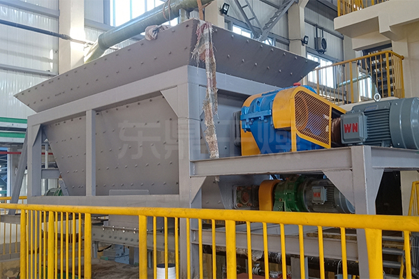 泥料打散机可以将大块的污泥物料打散吗?