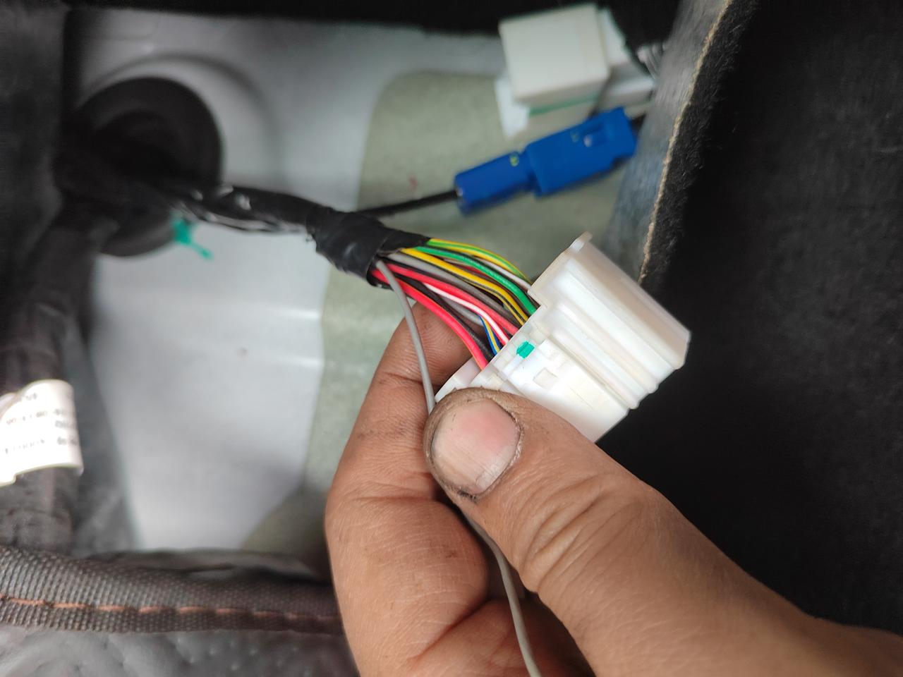 23款长城炮安装雾灯