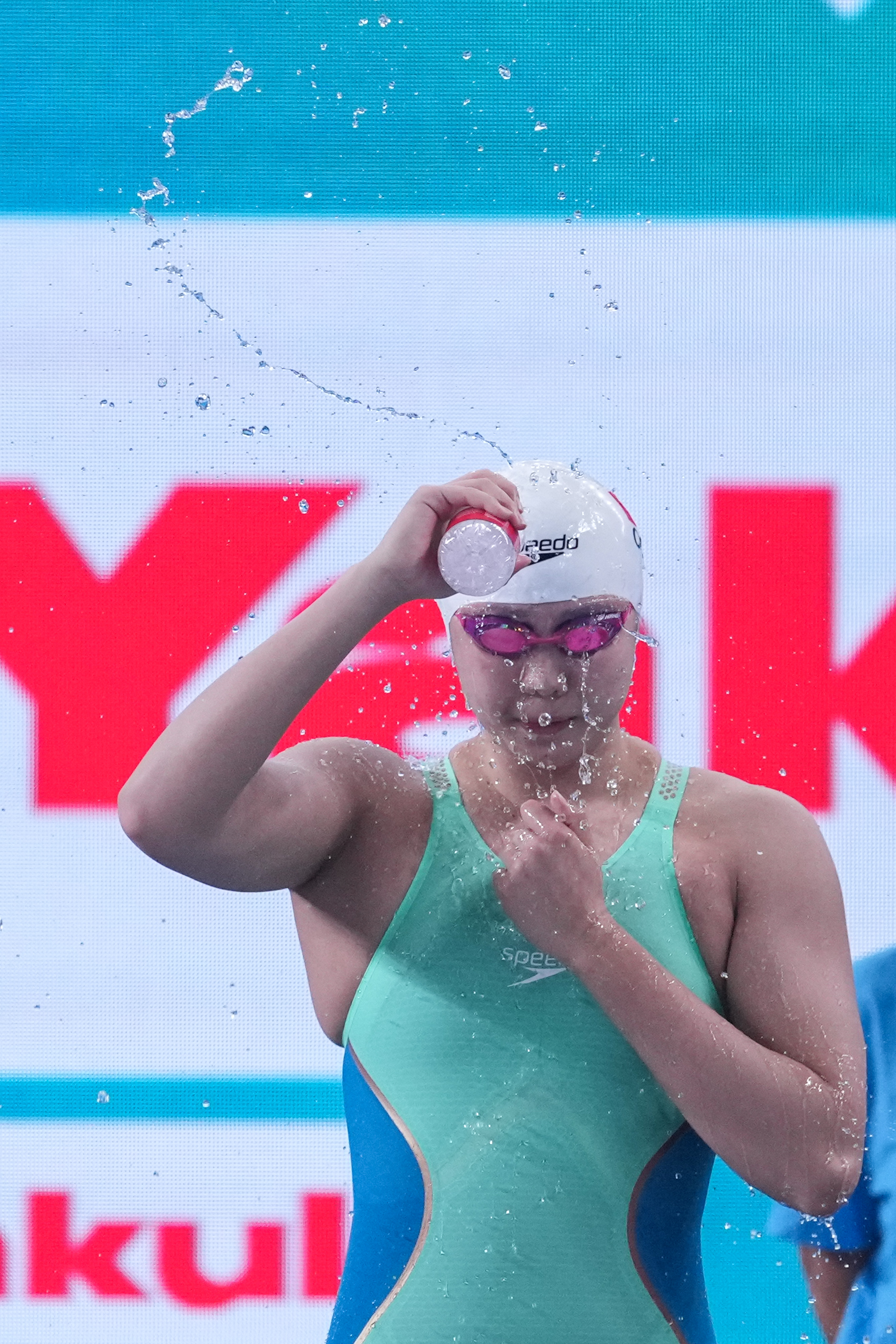 唐钱婷获游泳世锦赛女子100米蛙泳冠军