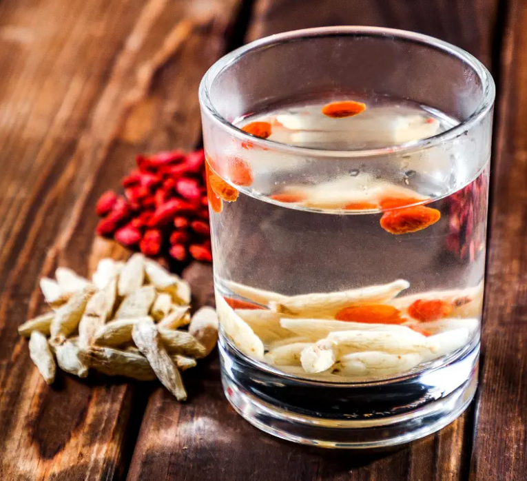 麦冬枸杞泡水喝的功效及做法