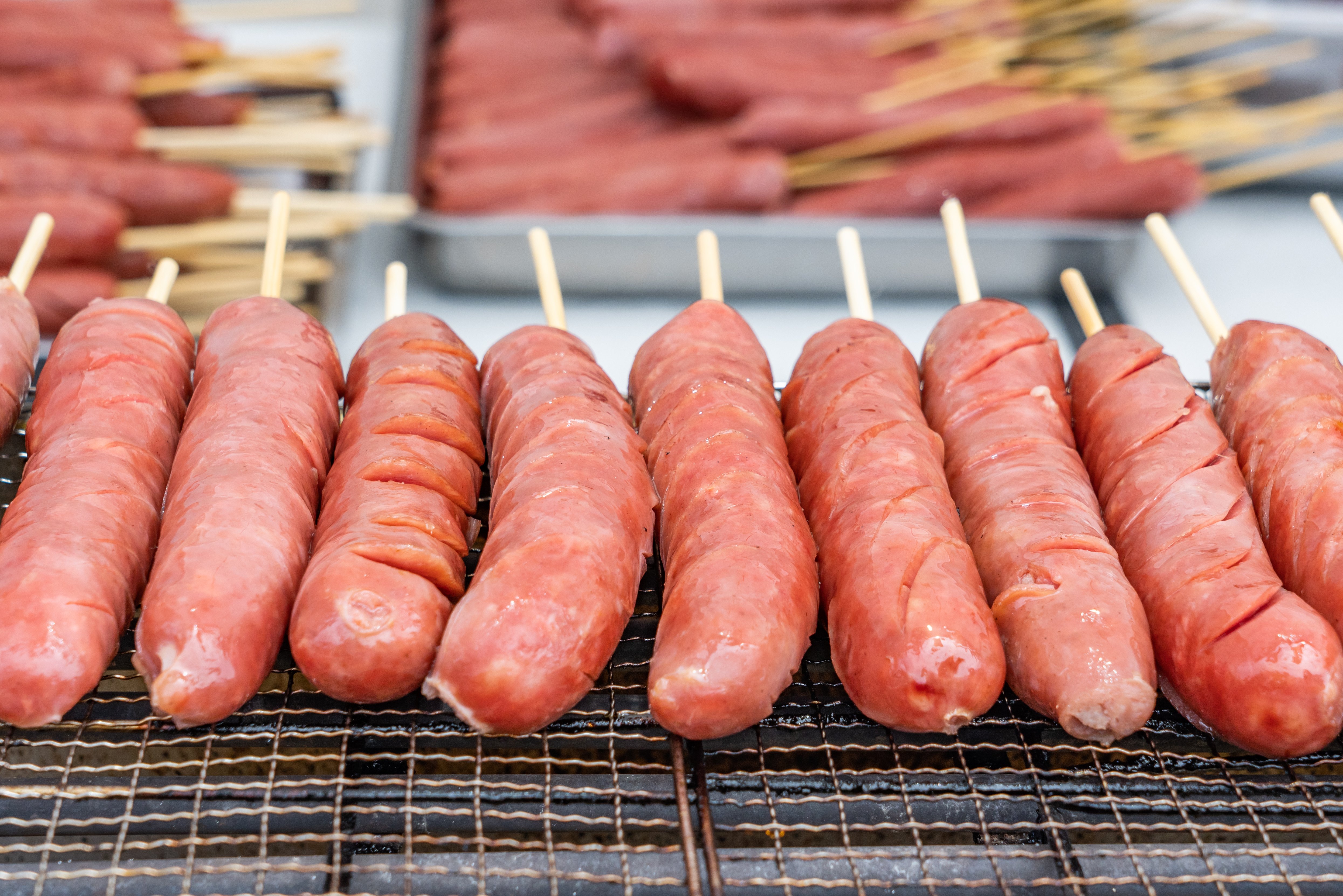 "塌房"风暴中的淀粉肠到底冤不冤?