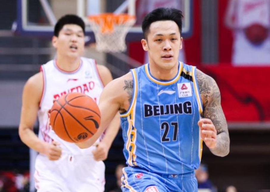 周仪翔被交易!与娇妻感情生变,台湾联赛打不动,砸cba招牌!