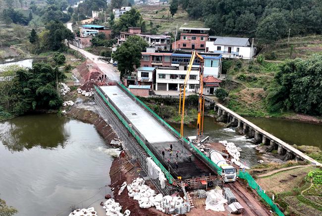 永川建设朱沱镇第二座川渝"联亲桥"马滩桥