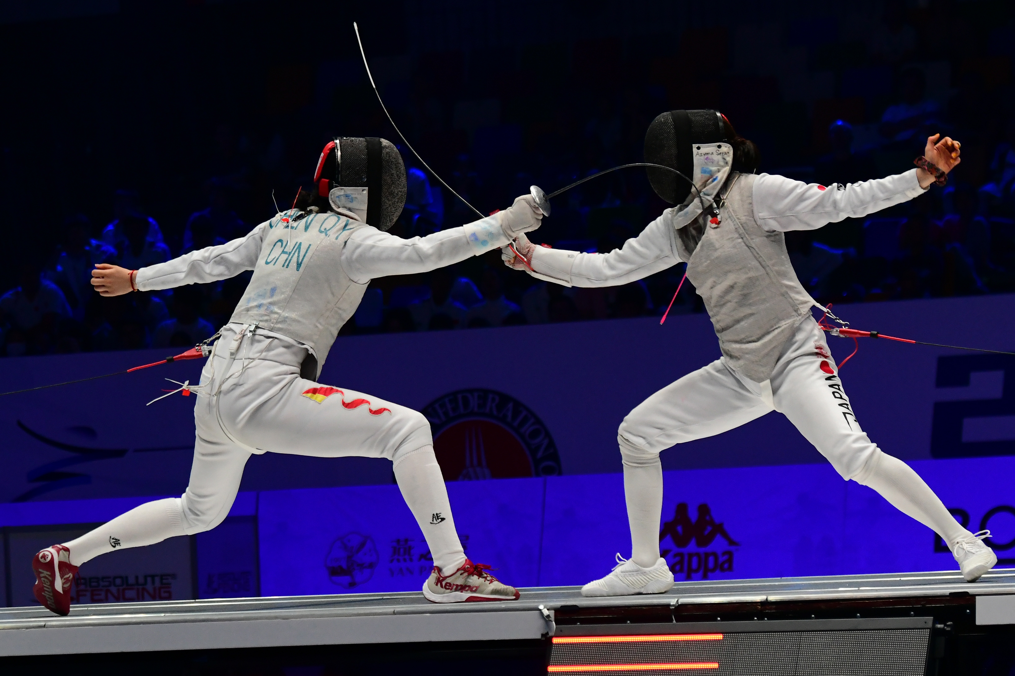 击剑|亚洲锦标赛:中国选手陈情缘夺冠