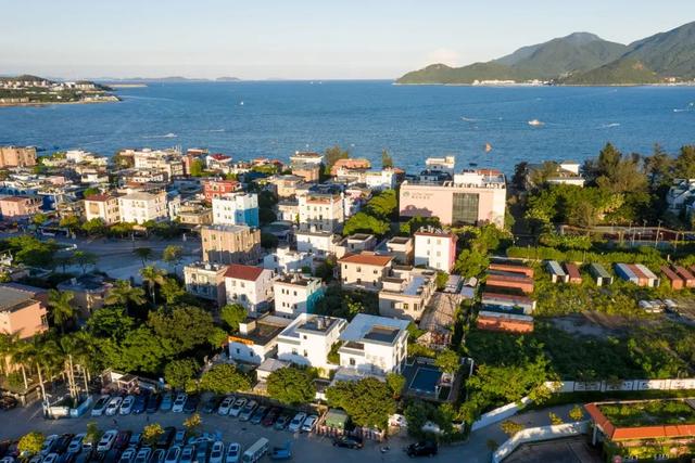 深圳较场尾民宿小镇现代简约风白房子民宿丨巢里巢外(糖雲店)