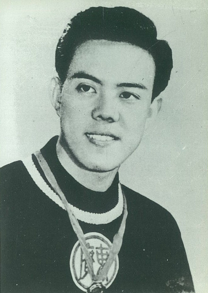 身患肺结核,21岁夺得中国第一个世界冠军的容国团,31岁自杀了