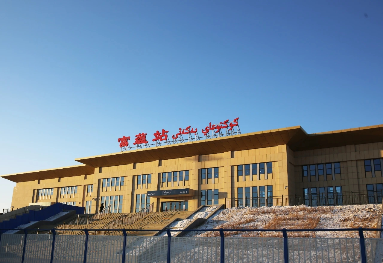 富蕴火车站至可可托海景区开通旅游专线