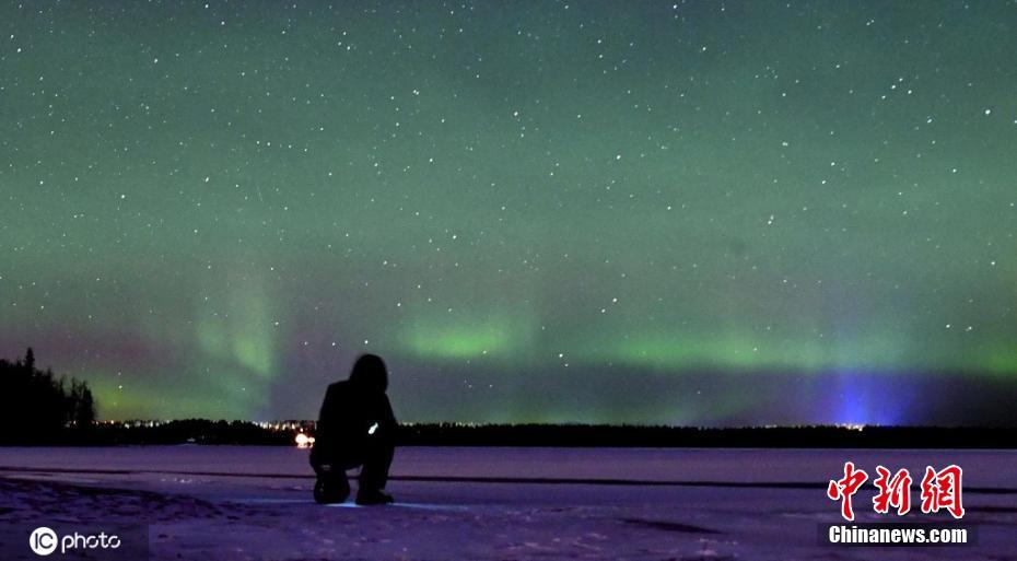 芬兰基蒂莱北极光照亮夜空 如梦似幻